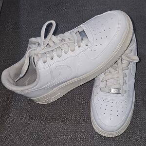 👟 Nike Air Force 1 Low White - Youth 6Y / Women’s 7.5